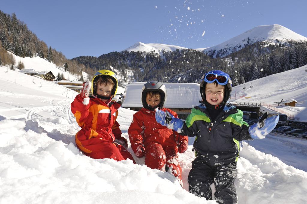 Kinder- Und Familienhotel Nockalm Innerkrems Phòng bức ảnh