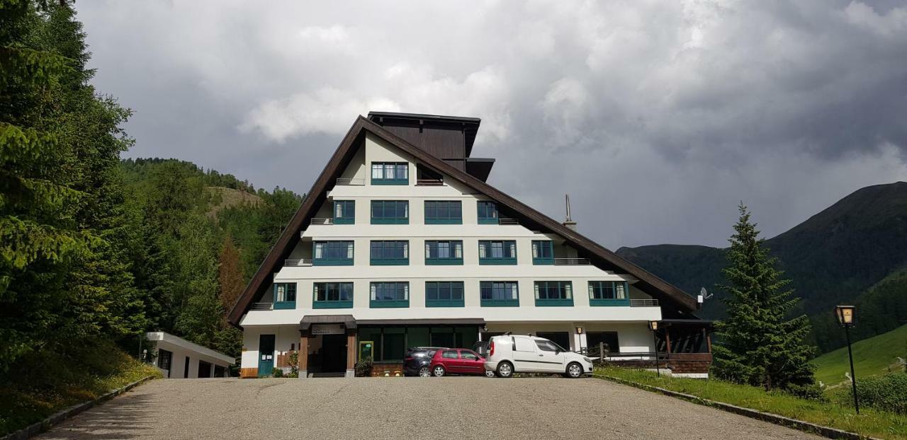 Kinder- Und Familienhotel Nockalm Innerkrems Ngoại thất bức ảnh