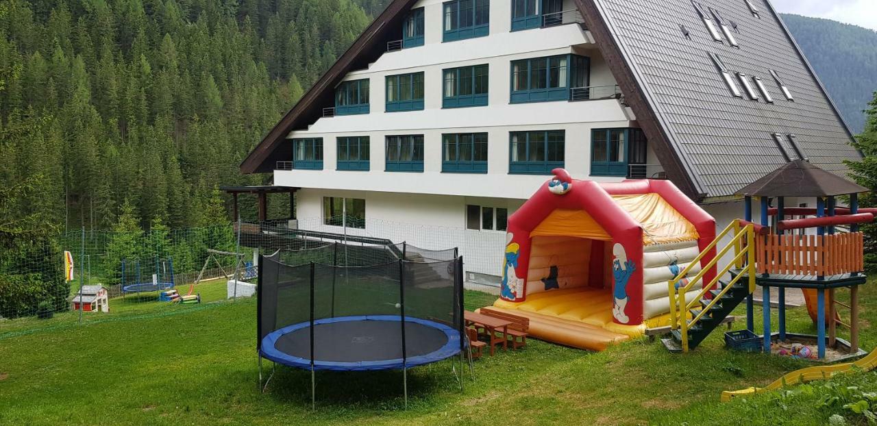 Kinder- Und Familienhotel Nockalm Innerkrems Ngoại thất bức ảnh